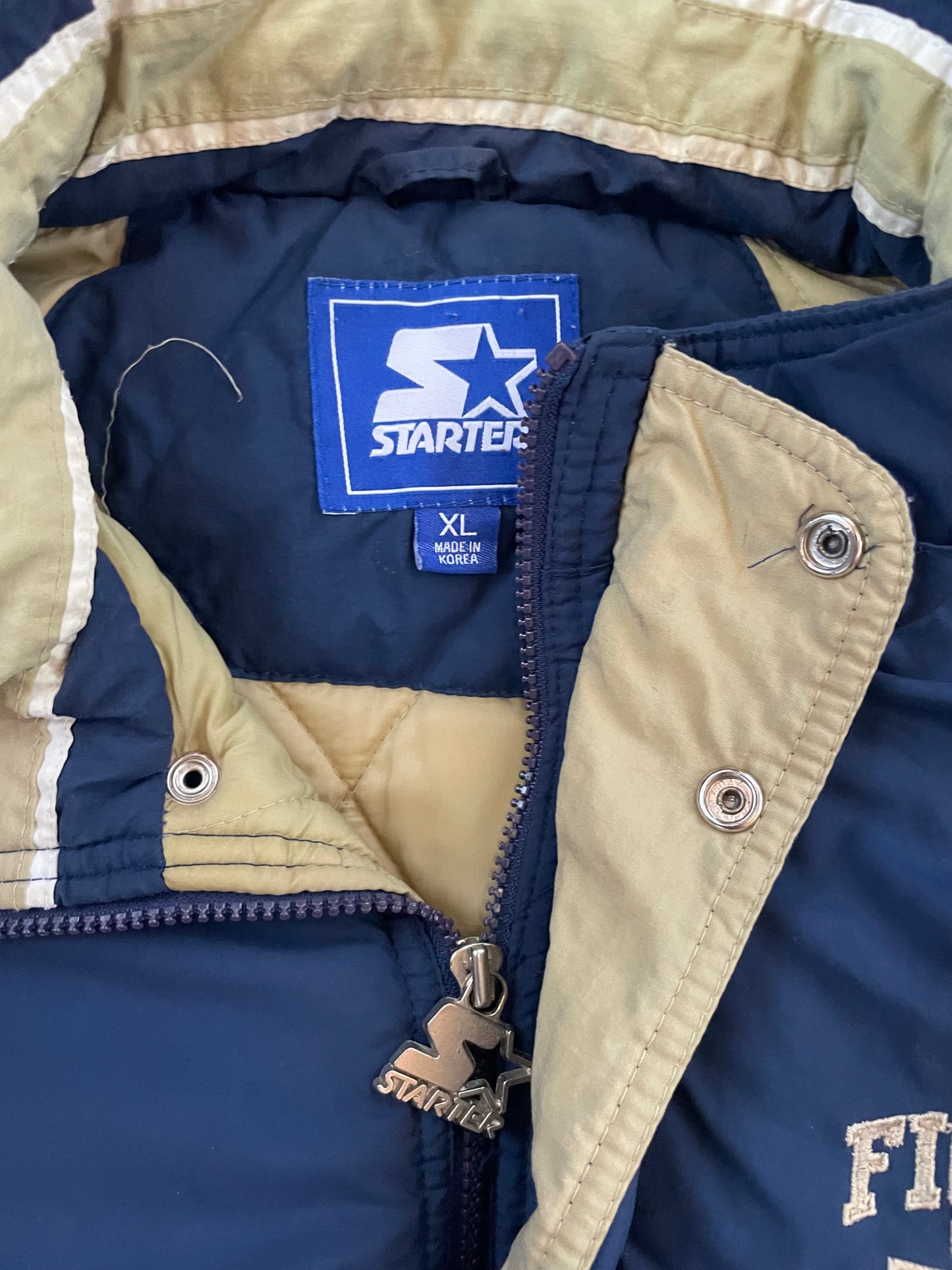 Vintage Notre Dame Starter Puffer Jacket XLarge