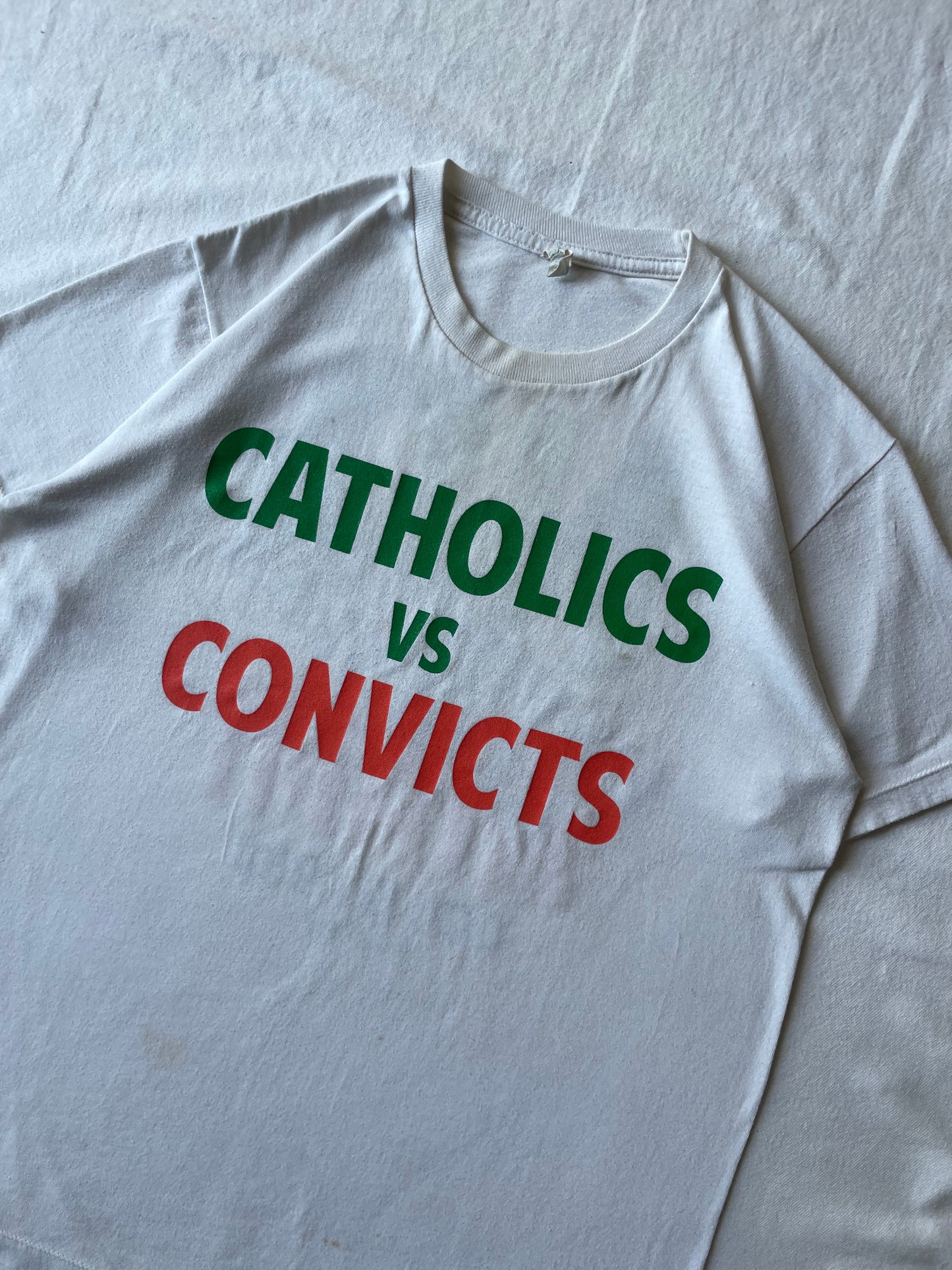 AUCTION! Vintage ORIGINAL 1988 CATHOLICS vs. CONVICTS ND vs. MIAMI Tee Medium