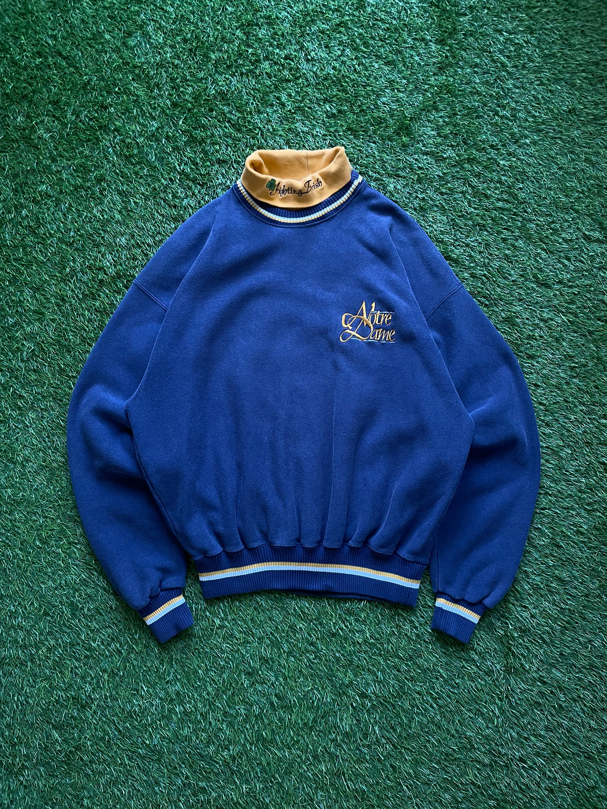 Vintage Notre Dame Turtleneck Sweatshirt Large/XLarge