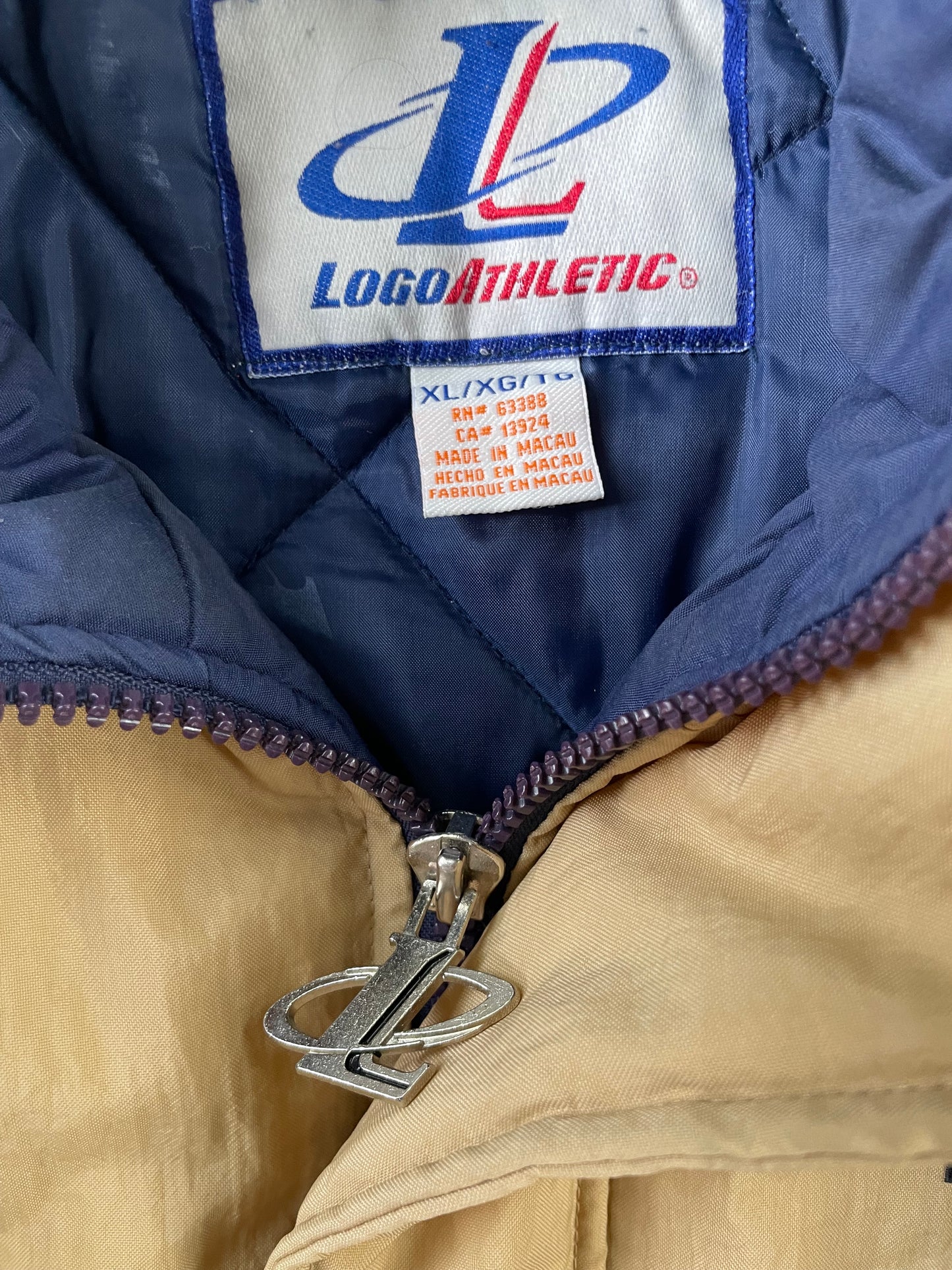 Vintage Notre Dame Fighting Irish Puffer Jacket XLarge