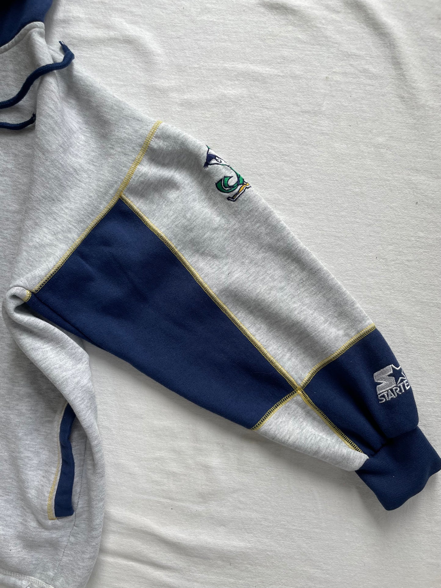 Vintage Notre Dame Starter Hoodie Large