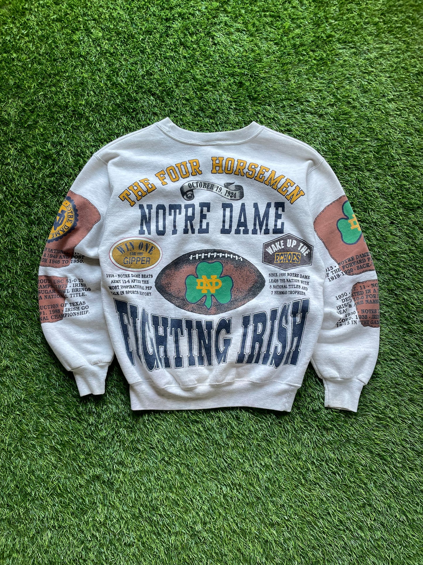 Vintage Notre Dame Fighting Irish National Champions Football Crewneck Medium