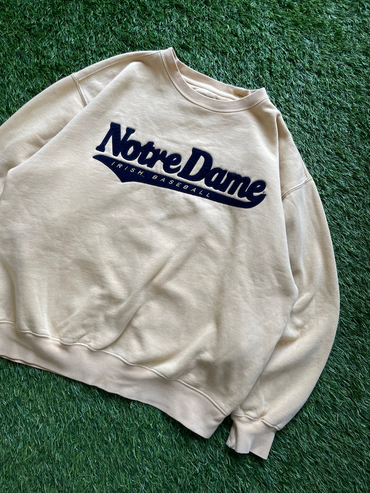 Vintage Notre Dame Baseball Gold Crewneck Sweatshirt Medium