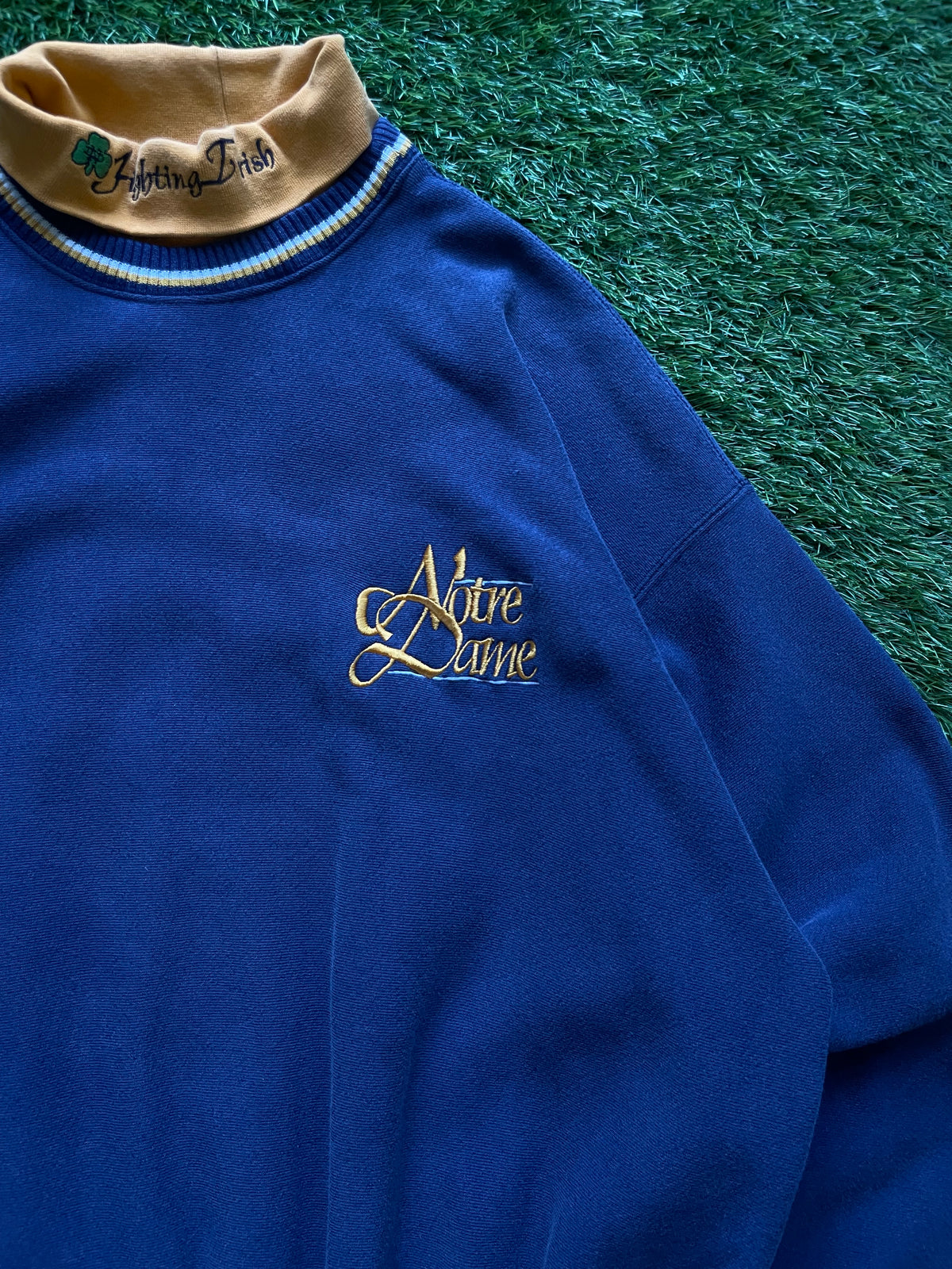 Vintage Notre Dame Turtleneck Sweatshirt Large/XLarge