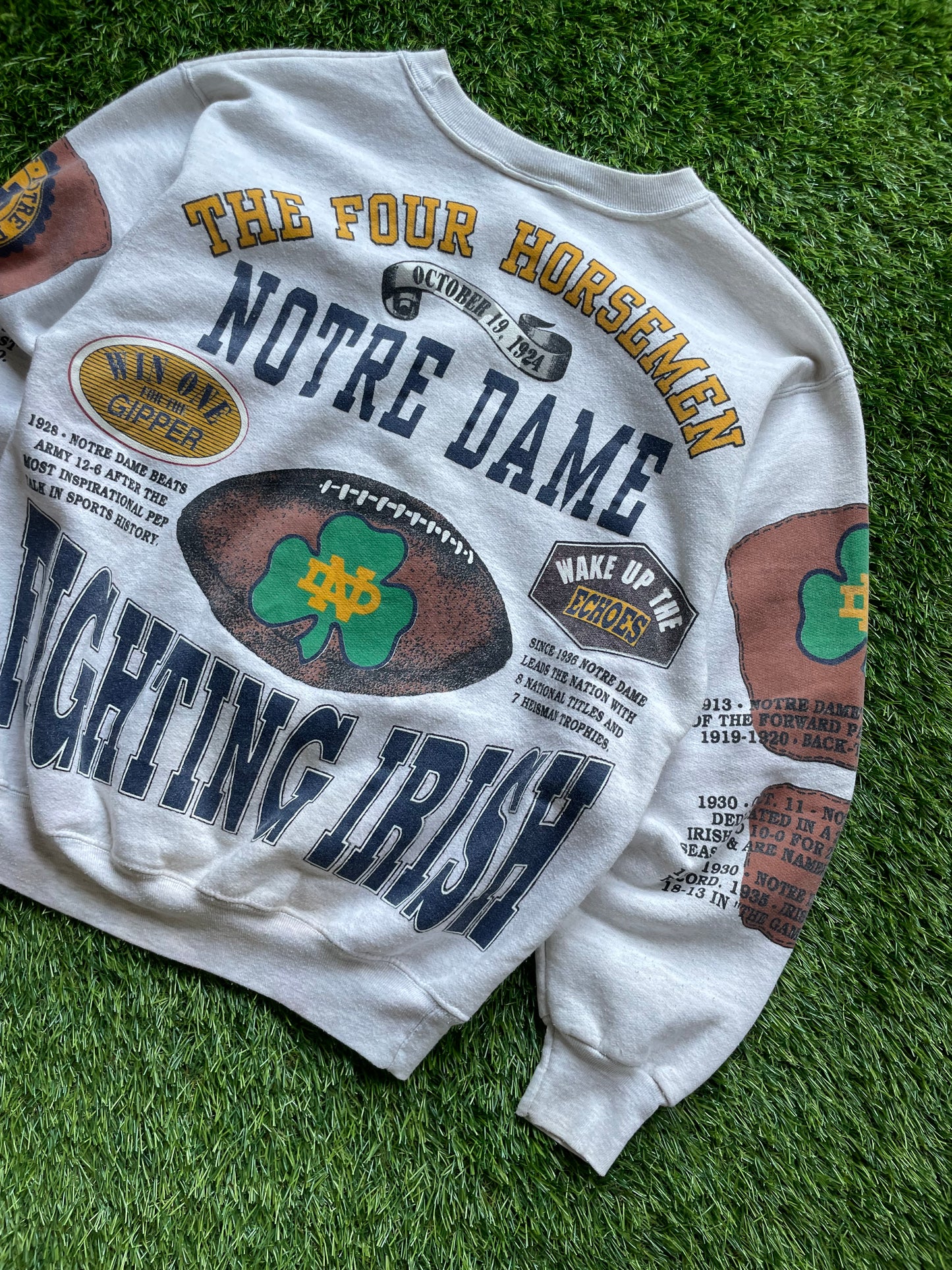Vintage Notre Dame Fighting Irish National Champions Football Crewneck Medium