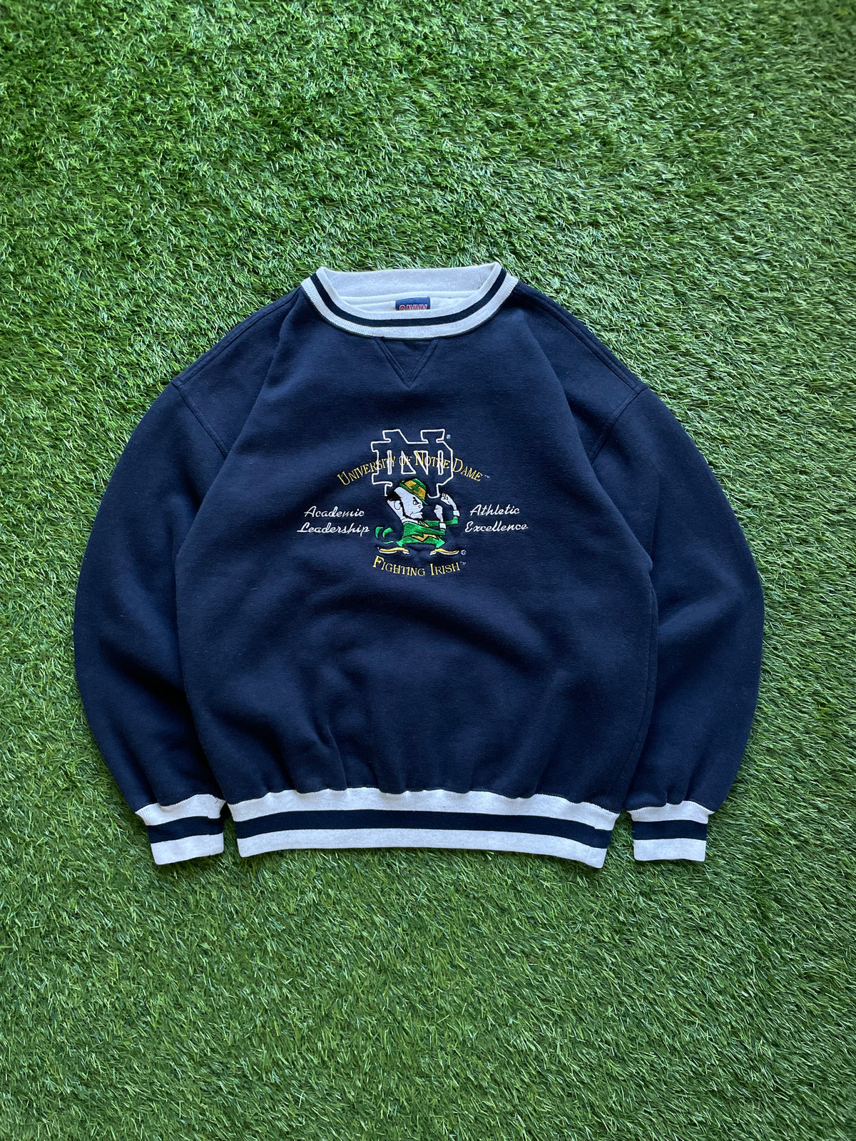 Vintage Notre Dame Fighting Irish Crewneck Sweatshirt Large