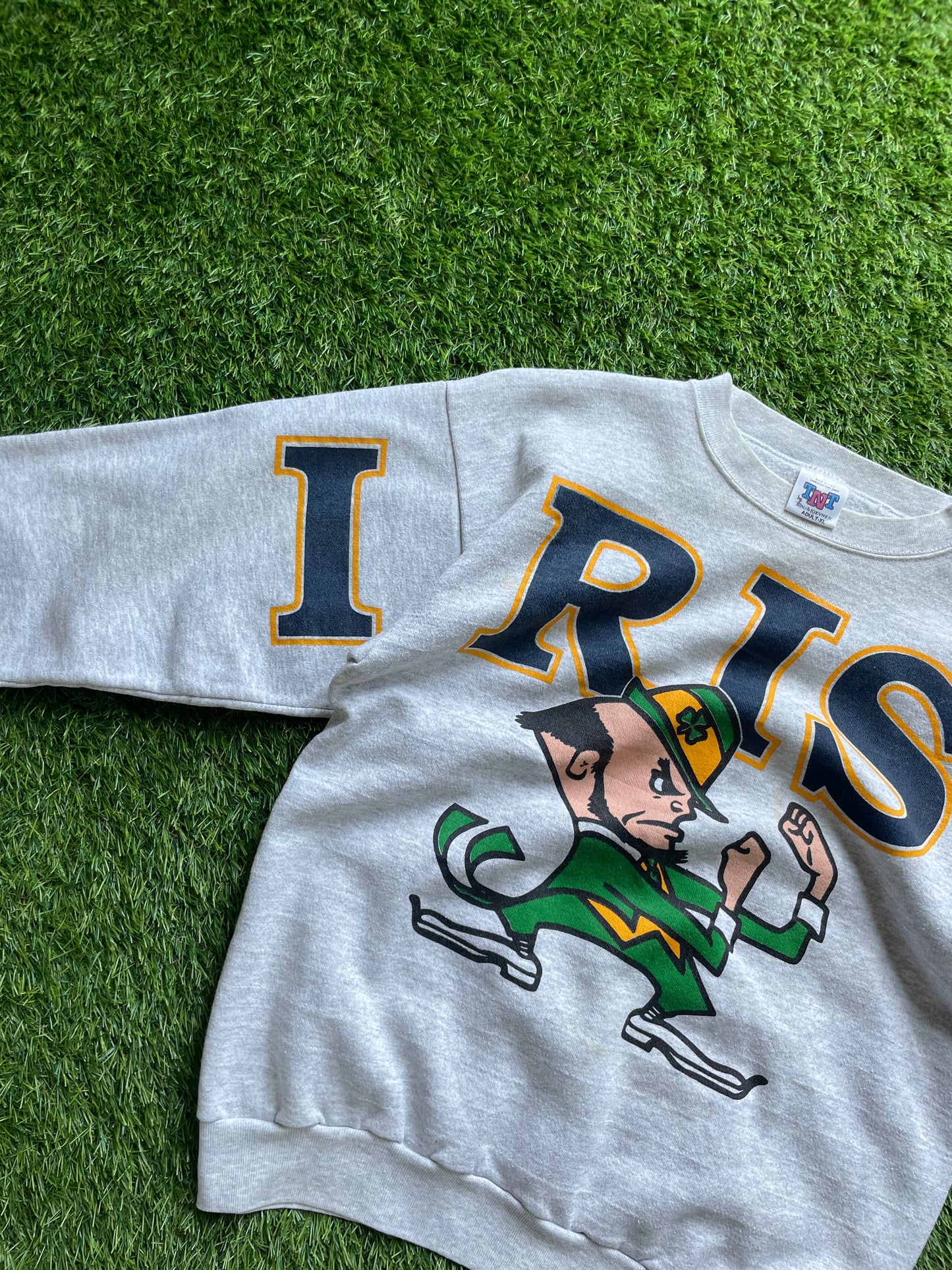 Vintage Notre Dame Irish Spell Out Crewneck Sweatshirt Large/XLarge