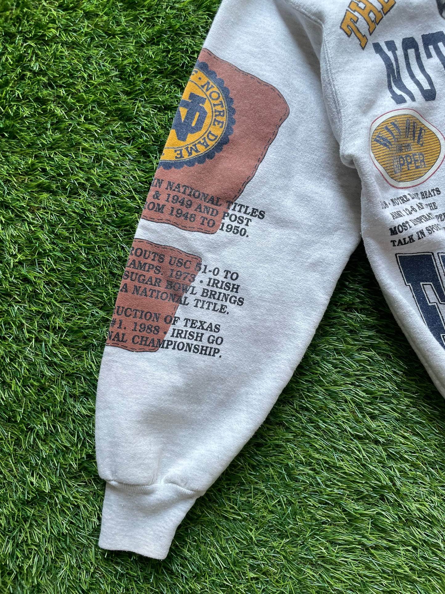 Vintage Notre Dame Fighting Irish National Champions Football Crewneck Medium