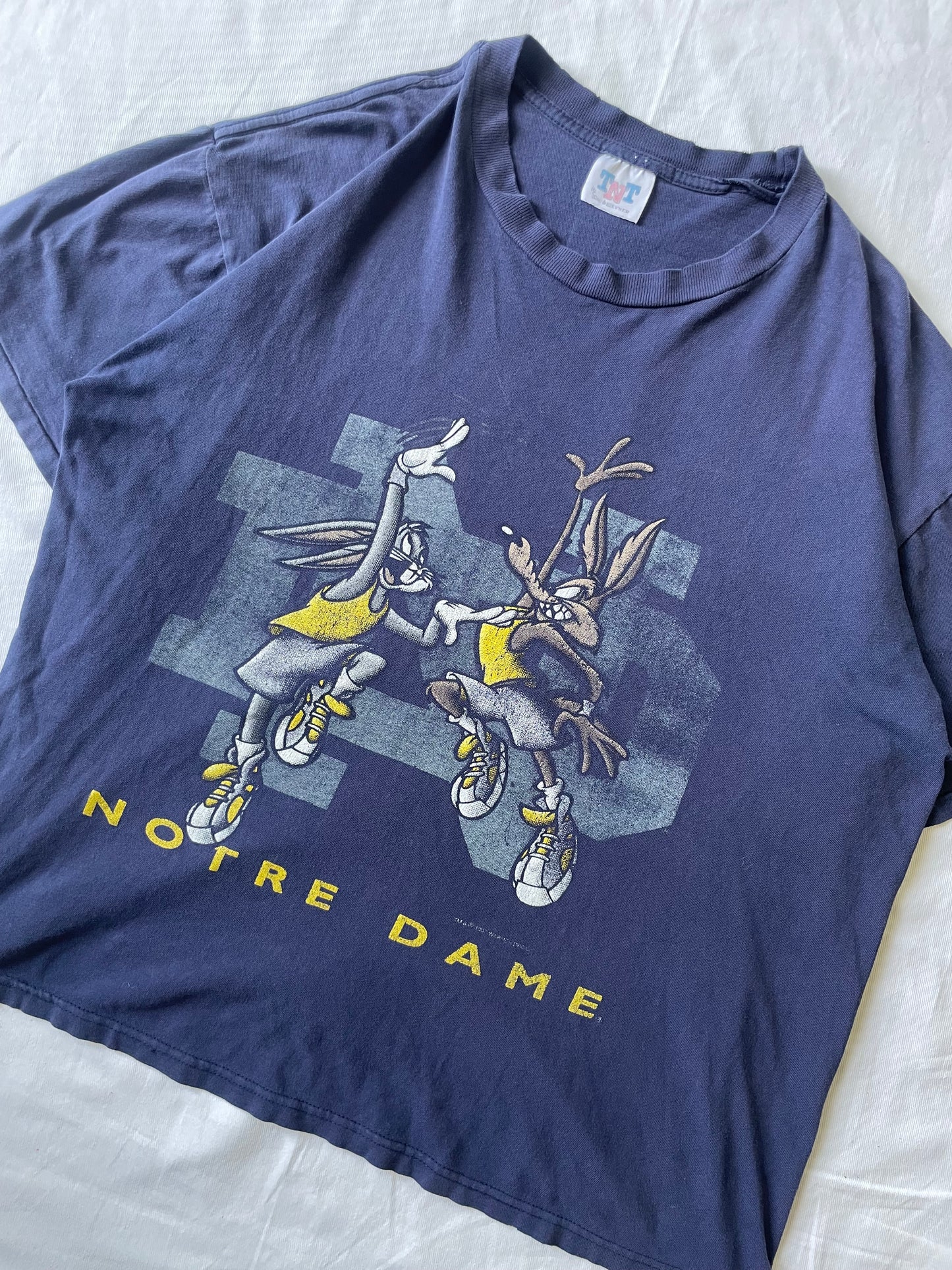Vintage Notre Dame Looney Tunes T-shirt Large/XLarge