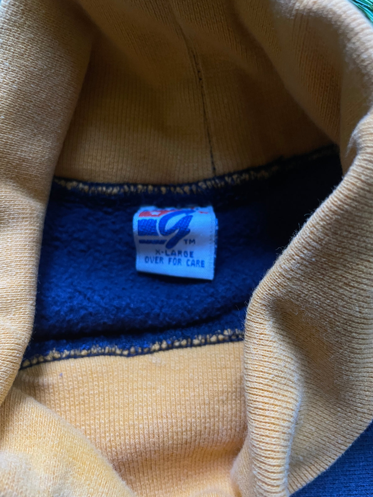 Vintage Notre Dame Turtleneck Sweatshirt Large/XLarge