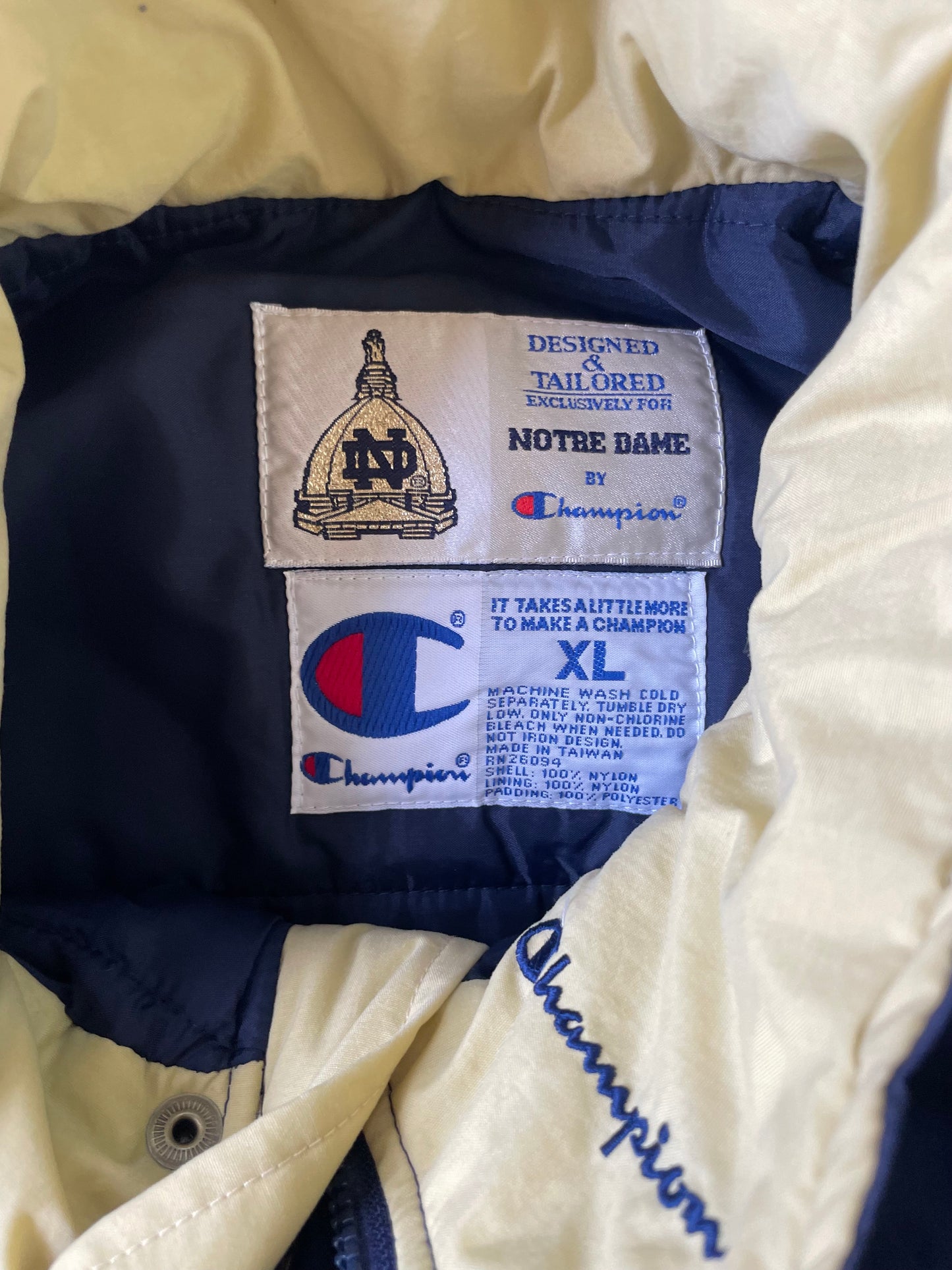 Vintage Notre Dame Puffer Jacket XLarge