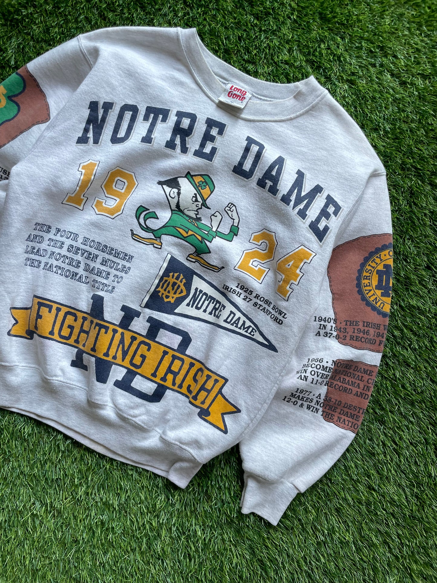 Vintage Notre Dame Fighting Irish National Champions Football Crewneck Medium