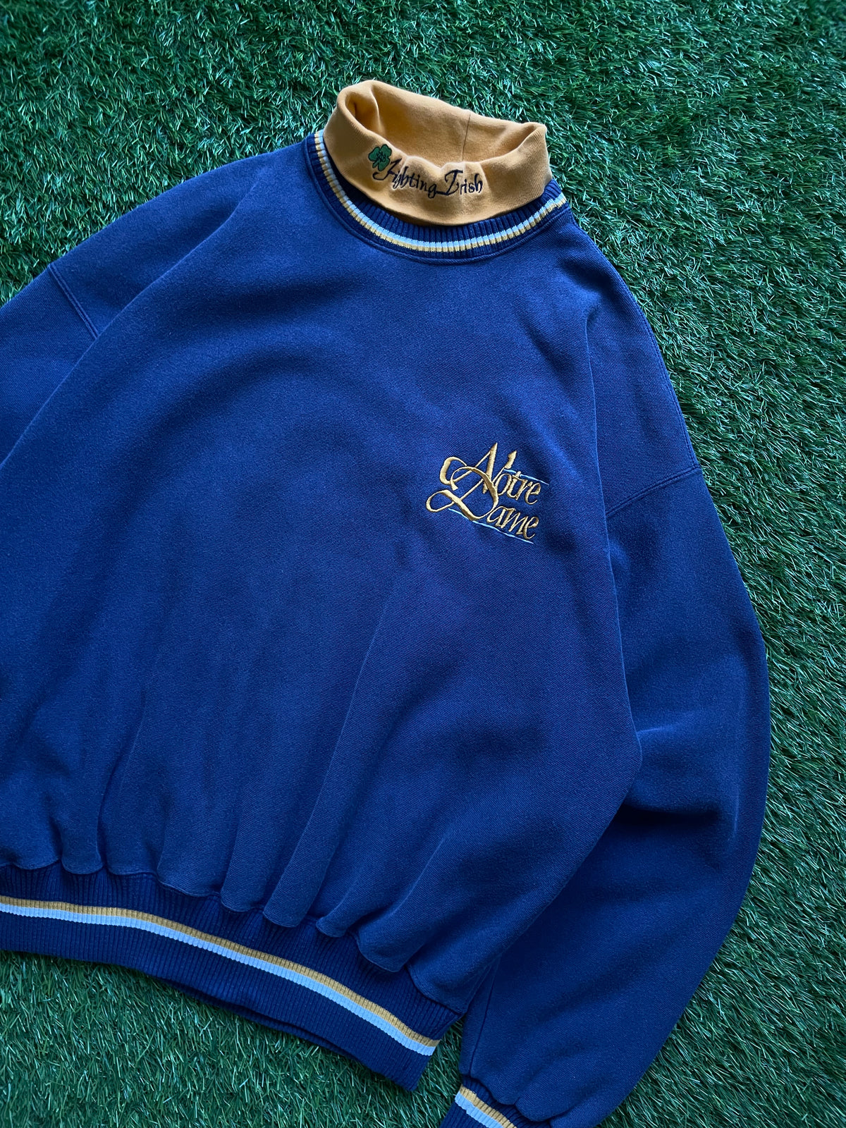 Vintage Notre Dame Turtleneck Sweatshirt Large/XLarge