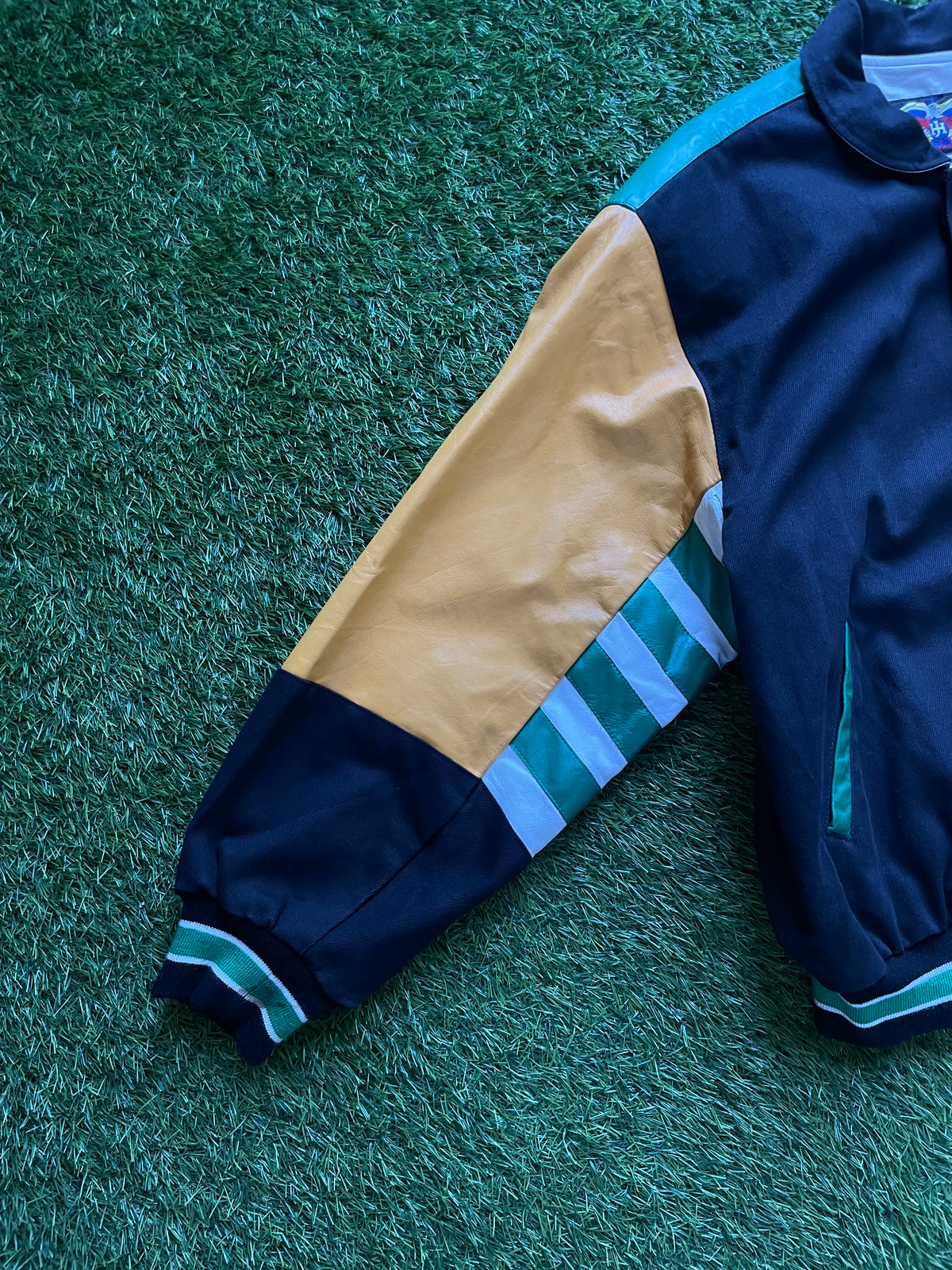 Vintage Notre Dame Fightin’ Irish Leather/ Canvas Varsity Jacket XLarge