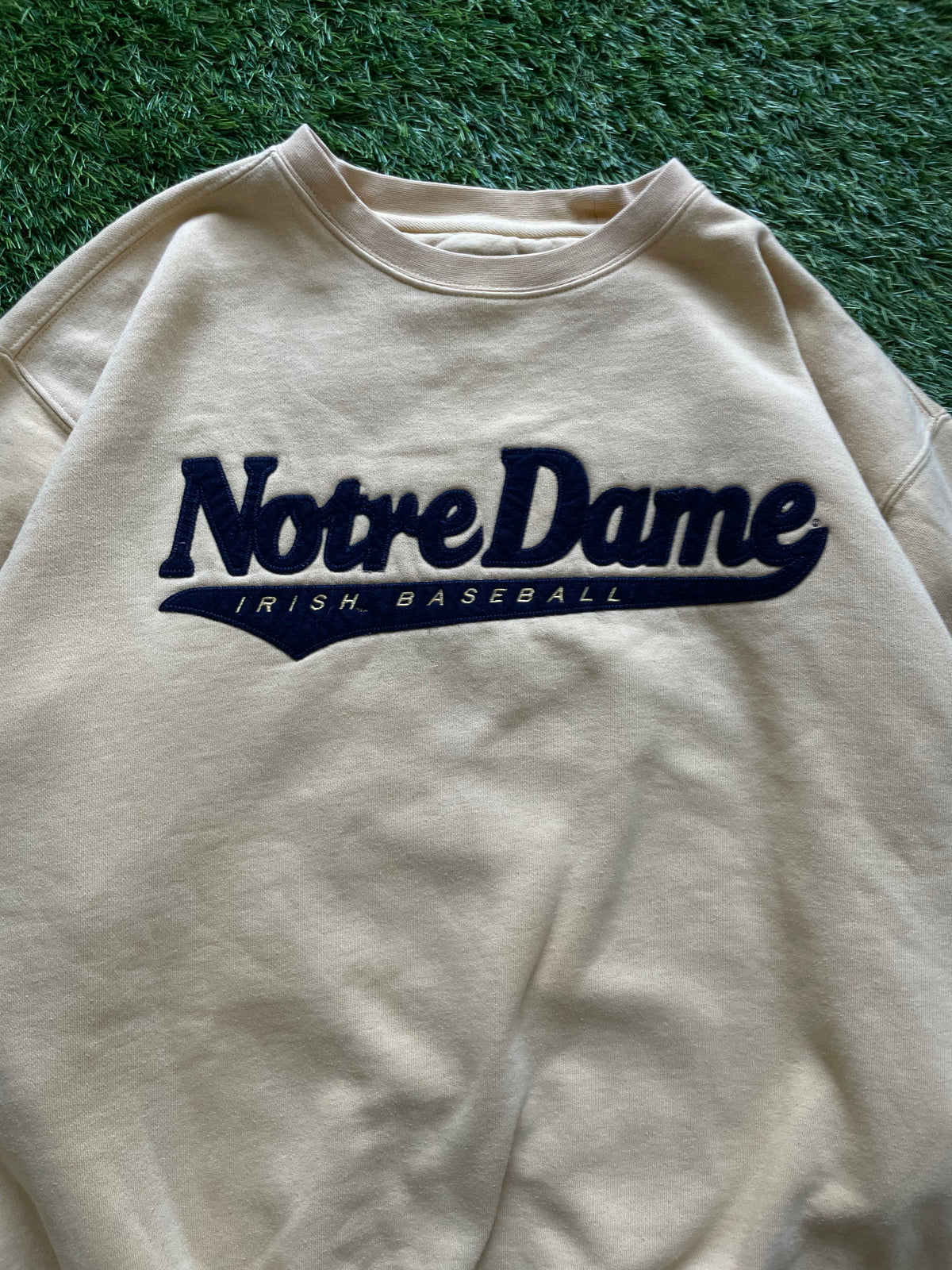 Vintage Notre Dame Baseball Gold Crewneck Sweatshirt Medium