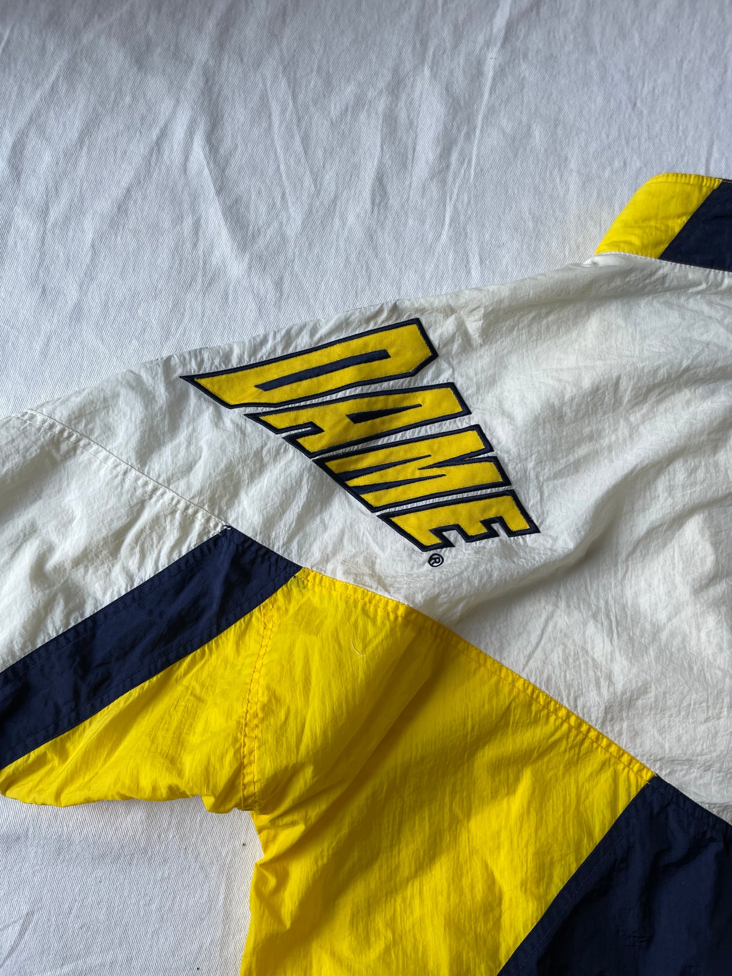Vintage Notre Dame Apex Windbreaker Jacket Medium